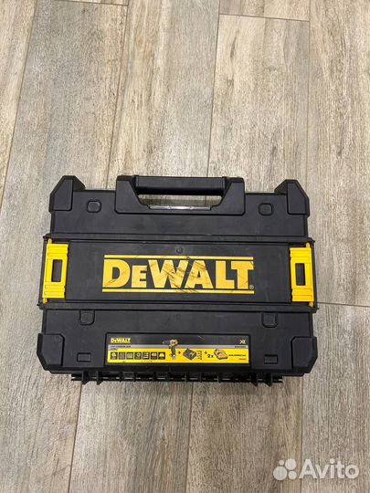 Ударная дрель-шуруповерт dewalt DCD706