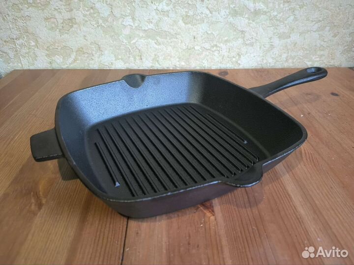 Чугунная сковорода-гриль