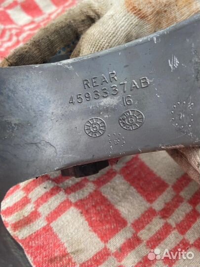 Подушка двигателя/коробки Dodge Stratus