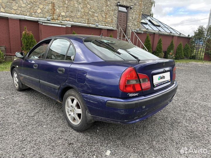 Mitsubishi Carisma 1.6 МТ, 2003, 290 000 км