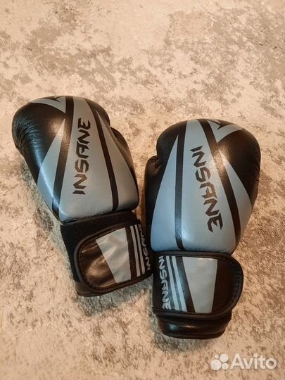 Боксерские перчатки