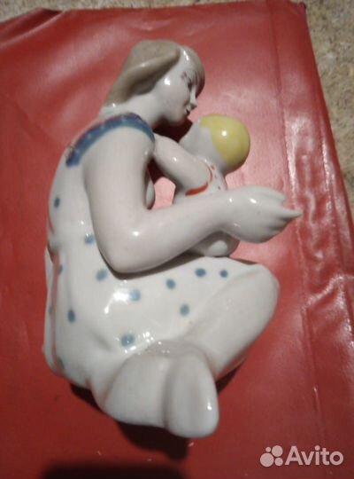 Фарфоровые статуэтки