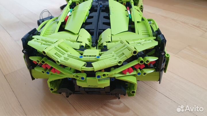 Lego Technic 42115 Lamborghini Sian FKP 37