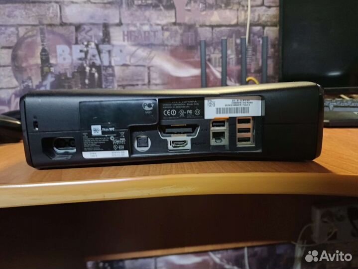Продам приставку Xbox 360.Торг