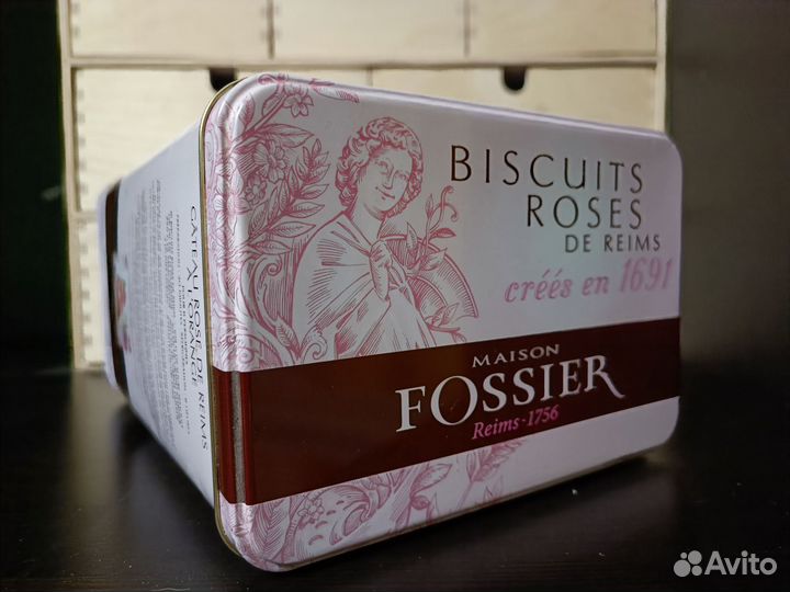 Жестяная банка (коробка) из под печенья