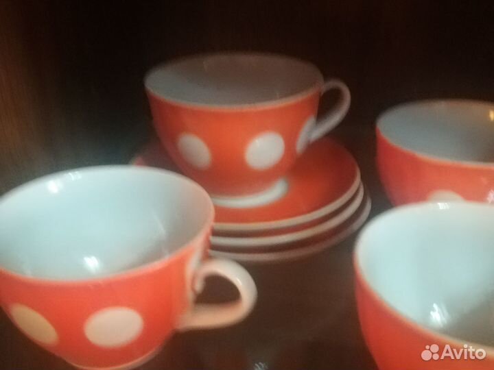 Чайные чашки горох