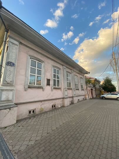 Здание, 338 м²