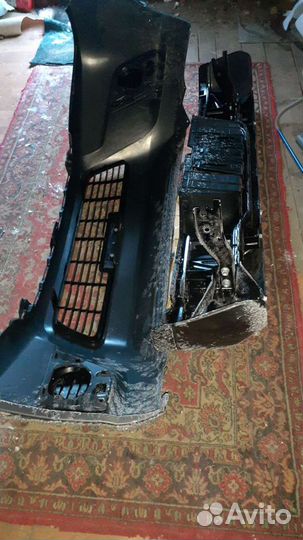 Передний бампер на тойоту Хайлюкс 2019гв