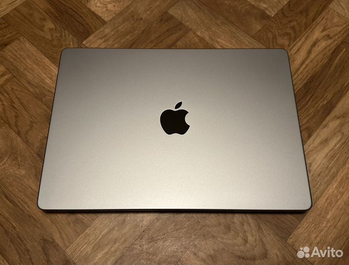 MacBook Pro M1 14