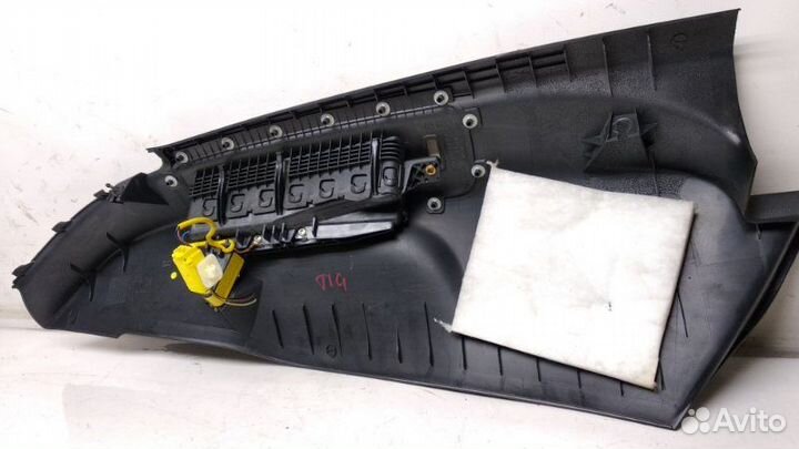 Обшивка салона задняя правая Volkswagen Tiguan 2.0