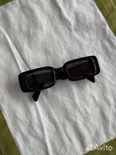 Солнцезащитные очки monochrome