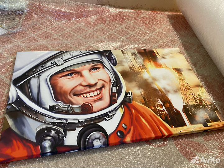 Портрет Юрия Гагарина, 40х70 постер на холсте