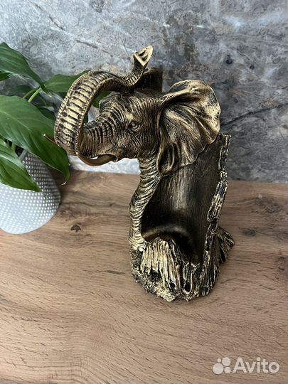 Подставка под бутылку слон