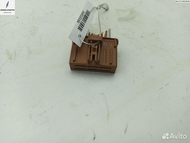 Разъем (фишка) проводки 321602047 на Renault Espace IV (2002-2014)