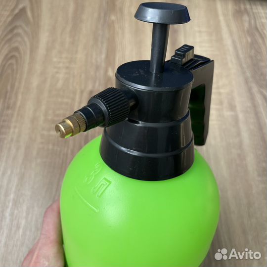 Пневматический опрыскиватель 3 литра