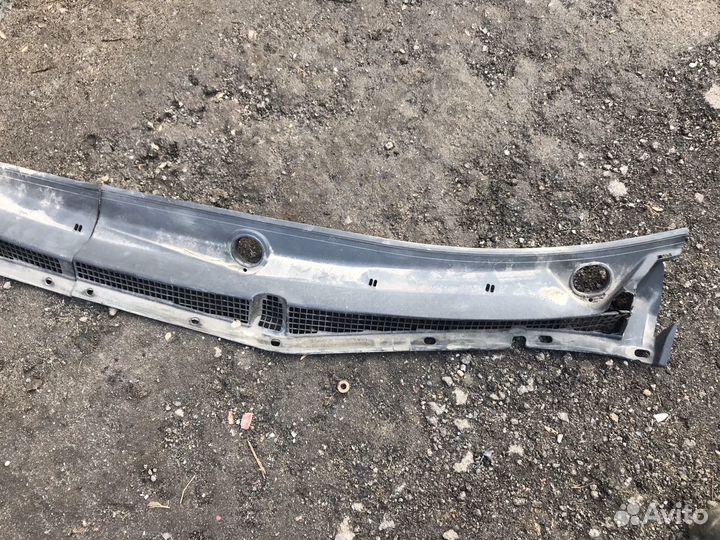 Subaru Tribeca жабо решётка под дворники