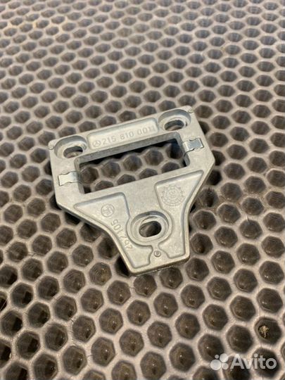 Кронштейн зеркала салона передний Mercedes-Benz