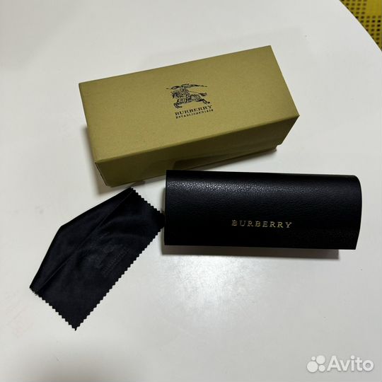 Чехол для очков burberry
