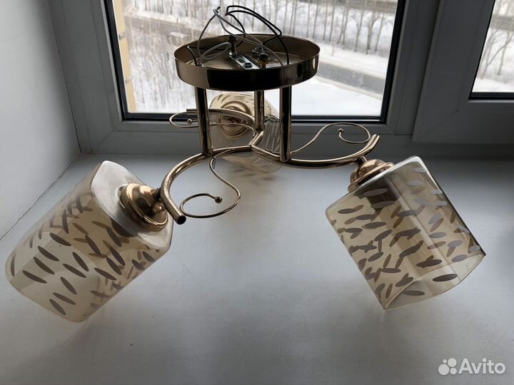 Продается люстра на кухню