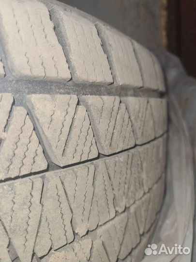 Bridgestone Blizzak DM-V3 235/55 R17 103T