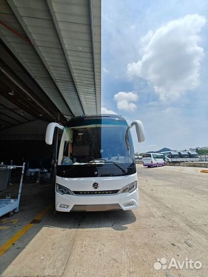 Туристический автобус Golden Dragon XML6129JR, 2024