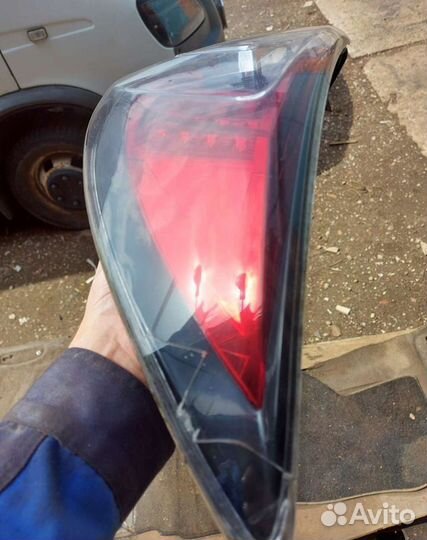 Задний фонари в крыло правый Мазда 6 GH