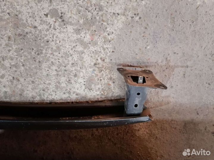 Усилитель бампера Шкода Октавия