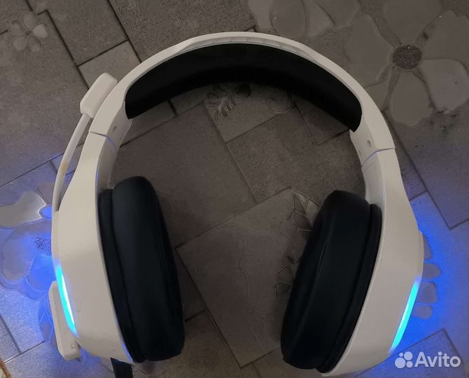 Проводные наушники с микрофоном