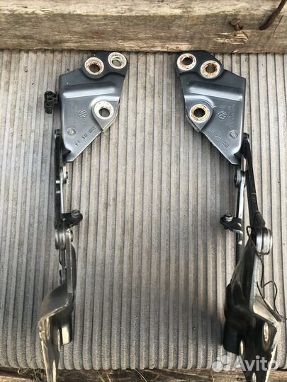 Петля капота touareg