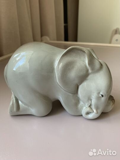 Фарфоровая статуэтка Слон Лфз