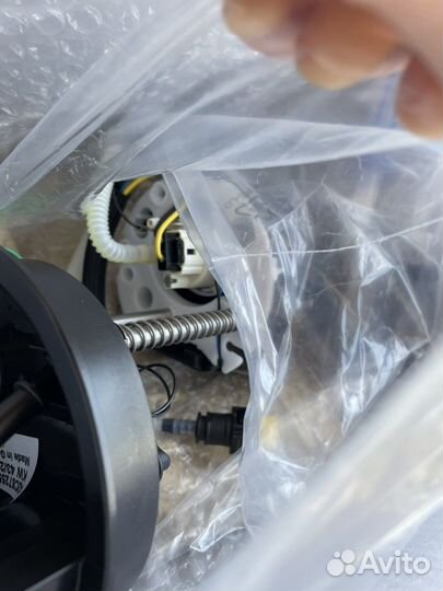 Топливный насос в сборе с датчиком A2C87255401Z