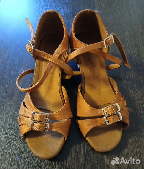 Туфли для бальных танцев