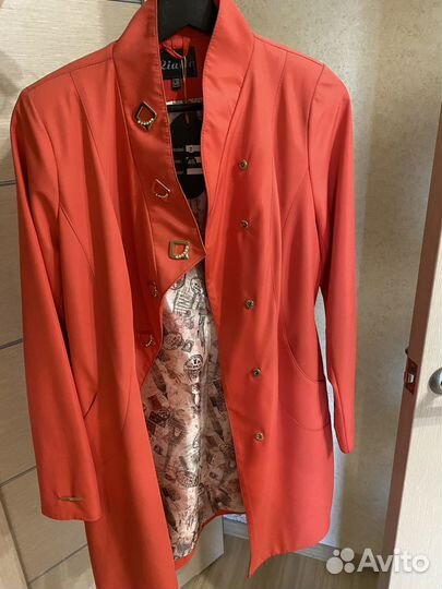 Плащ пальто размер 46