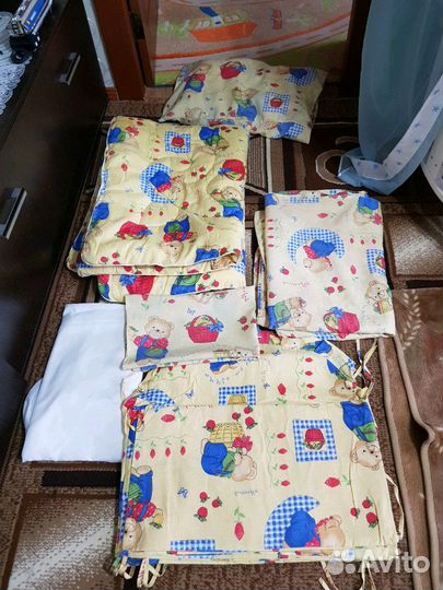 Бортики в кроватку