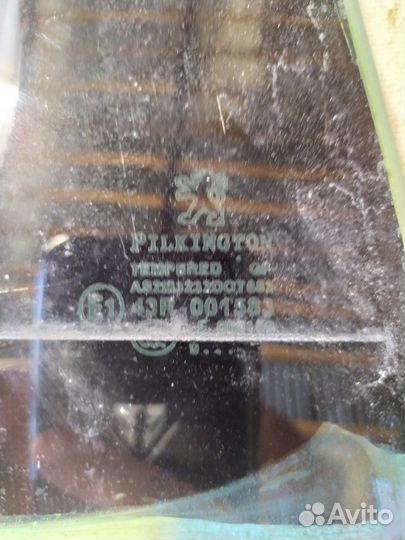 Peugeot 207 стекло двери задней правой