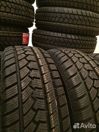 Sunfull SF982 245/40 R18 и 225/45 R18