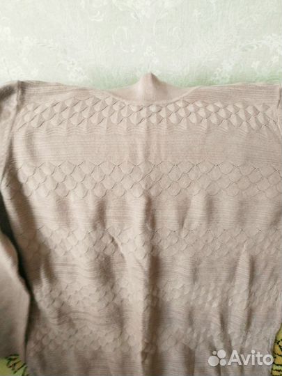 Свитер женский