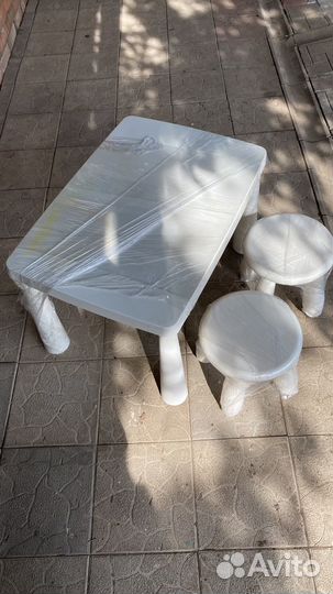 Детский стол и 2 стула IKEA