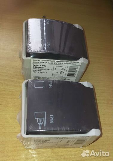 Розетка накладная