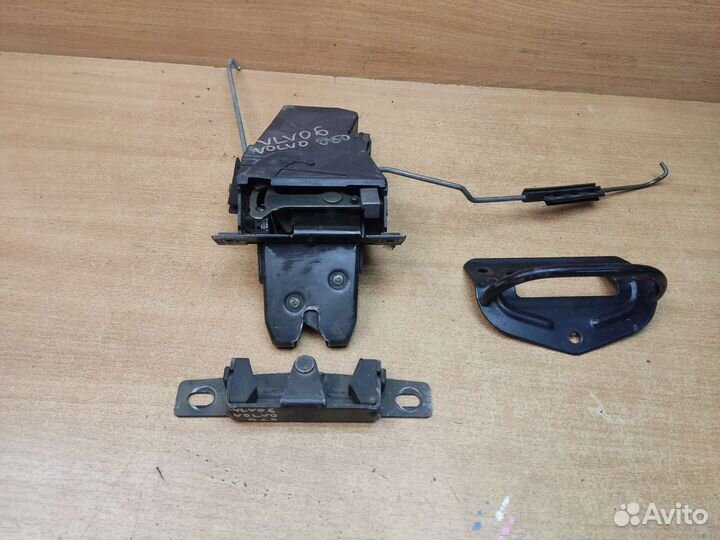 Замок крышки багажника, Volvo 960
