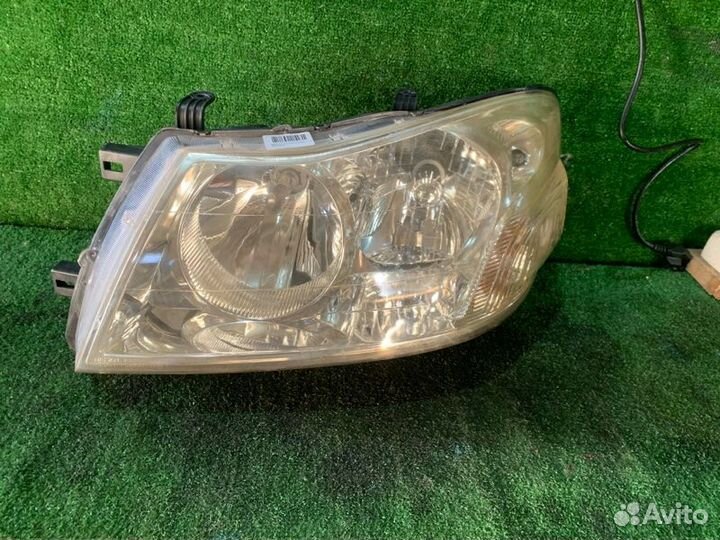 Фара передняя левая Nissan Liberty RM12