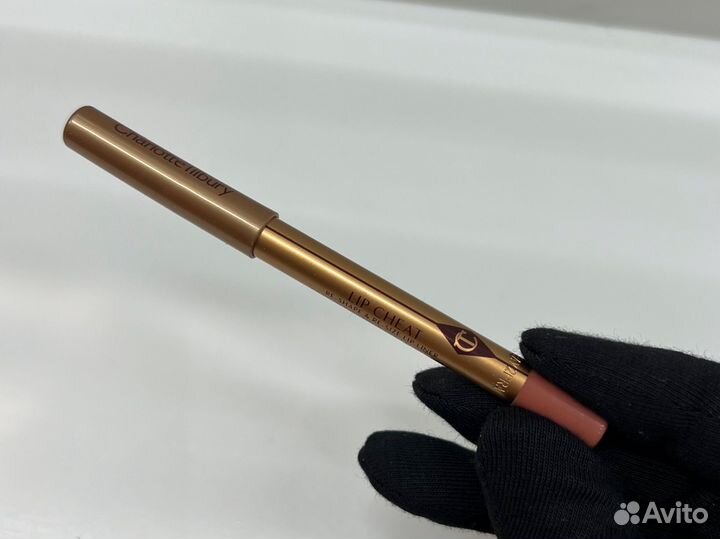 Карандаш для губ Lip Cheat Charlotte Tilbury