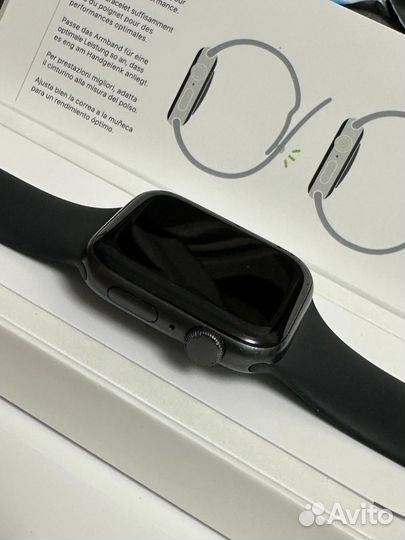 Apple watch se 44mm 2020