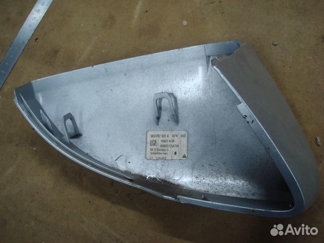 2012-20 Октавия накладка зеркала Левая Octavia