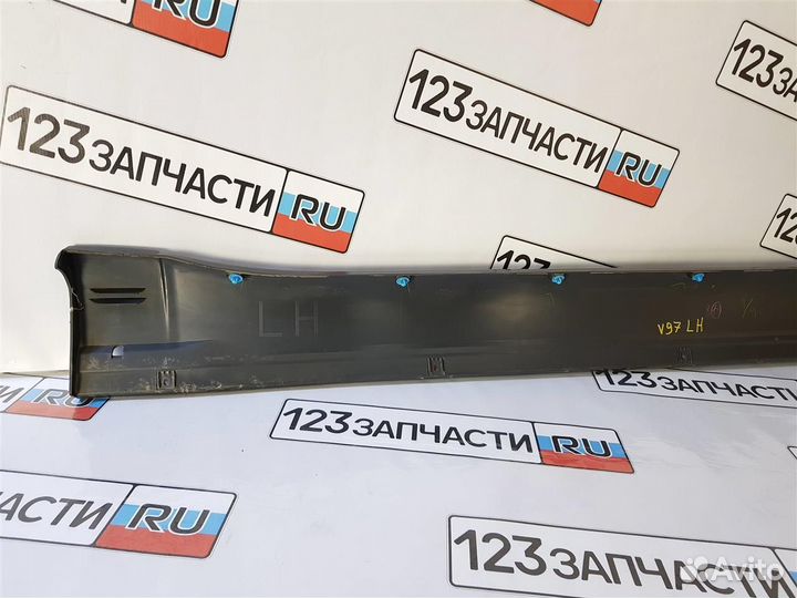 Порог кузова пластиковый левый Mitsubishi Pajero