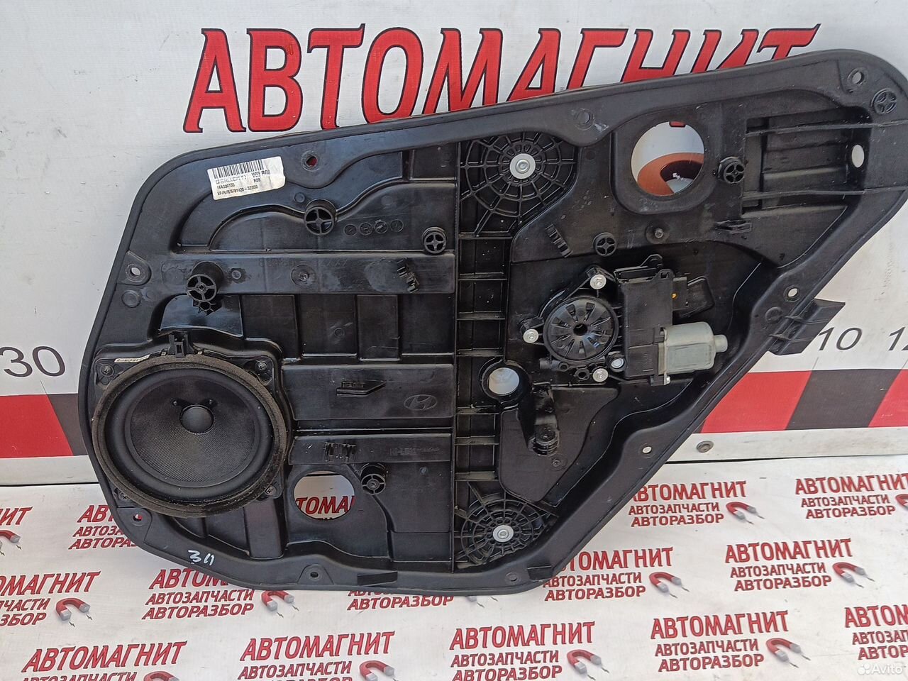 Стеклоподъемник задний правый Хендай i40