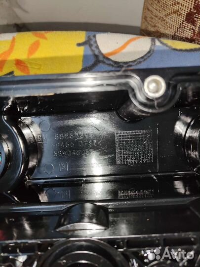 Клапанная крышка, впускной коллектор, приборка