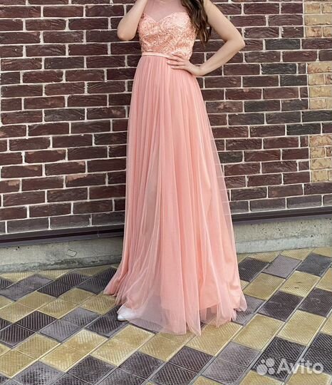 Вечернее платье