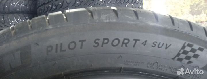 Michelin Pilot Sport 4 SUV 295/40 R22 112Y