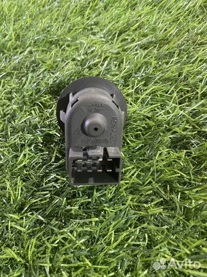 Кнопка управления зеркалами Renault Scenic